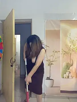 Ruyier - 假陽具摩擦陰部5分鐘 Rub dildo on pussy 5 min
