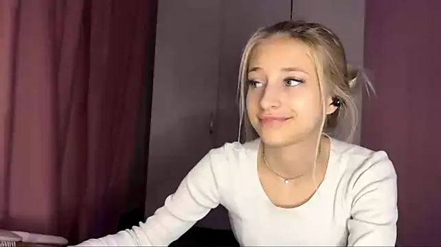 FiveFootBlonde - let me feel your hand on my shoulders
