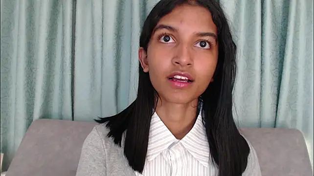 YuliethPetite - play with your tits