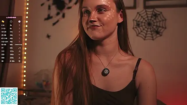 Lllbombshelll - tit massage outside my top