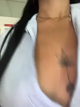 LuxeBrunetteXXX - CLEANING LADY FINGERING PUSSY CLOSE UP