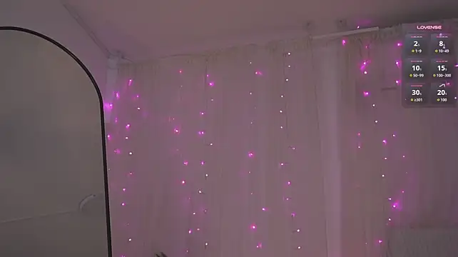 Lia_Sweett_ - 🌸Spanks ass till red🌸