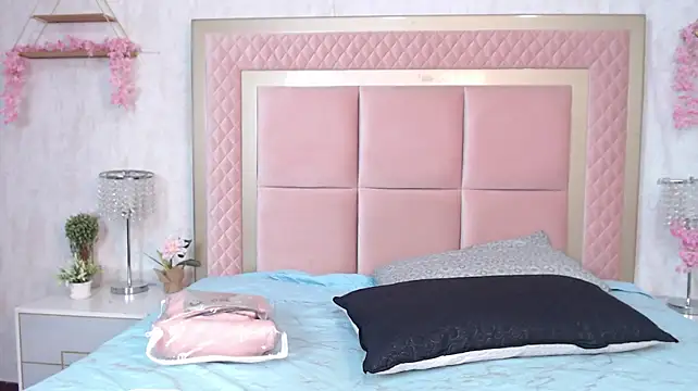 Nicole_Divinne - Spank hard ass x10