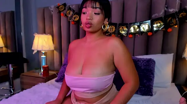 LilyFoox - 🍒Squeeze boobs