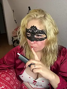 -CurvySecret- - toy control 5 mins