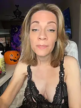 EdenDelilah1 - Flash tits
