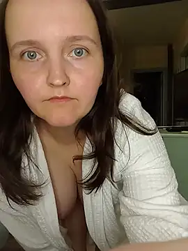 Funnifu - Big dildo in pussy