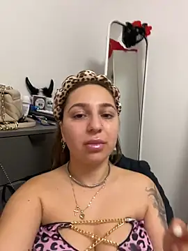 XLexi - Spit boobs