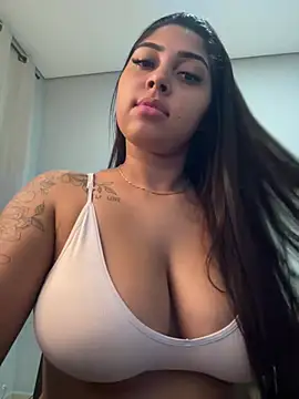 Diana_pepper - usar plug e o vibrador