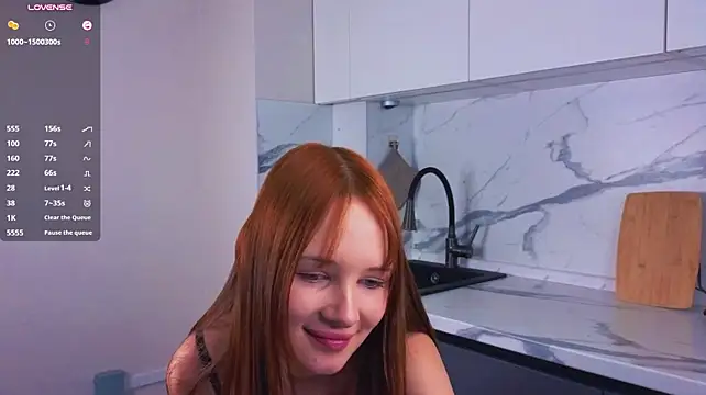 MaradithBackshet - Melt an ice cube on butt