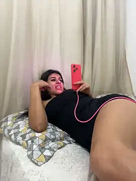 Agatha_lindinha - Sentar no brinquedo