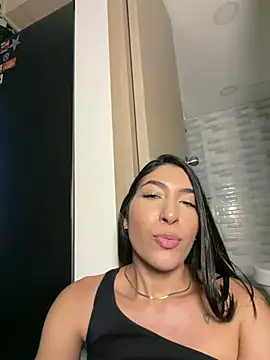 AshleyG_222 - FUCK MY PUSSY PAPI + SQUIRTTT😈
