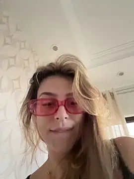 BarbieHotBrazil - Oil massage ass ao vivo