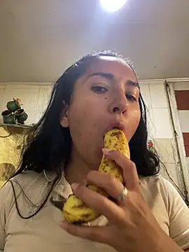 Luna_asss - show boobs and milk