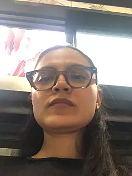 Gia_Mazzon - TOUCH MY PUSSY UNDER TABLE