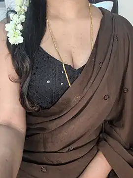 Shriya_reddy - Ice cube message on boobs