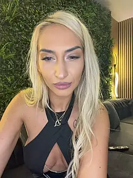 KelseyJunes - Fuck those holes rough 🥵🍑