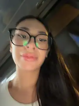Aria51 - spread wet pussy wide&spit inside💦🚌