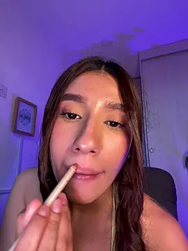 Danna_davis18 - aceite en ass