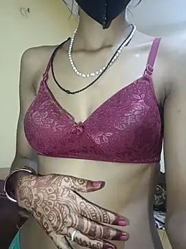 Nineteen_hot - 2 min fingering in public