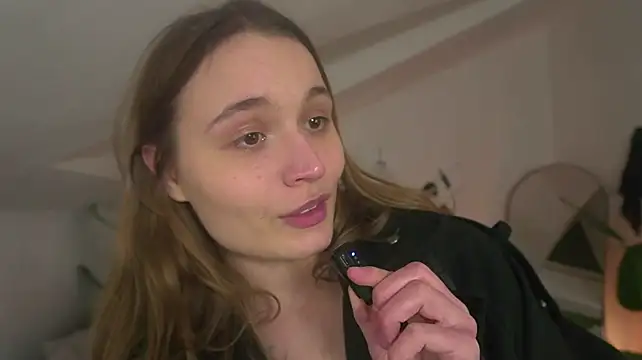 Lisa_schiele - Madlenne gets her pussy revenge by vibro