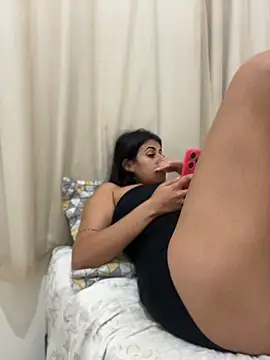 Agatha_lindinha - Sentar no brinquedo