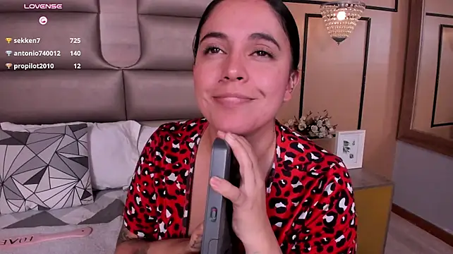 AMARATJOLIE - flash titts