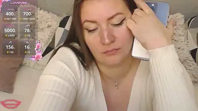 Nataly_cute - CREAM on My naked body (contr toy 10 m )