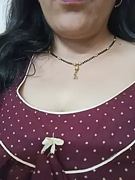 Hot-Shivani