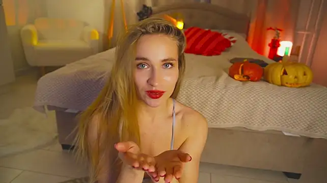 Tasha_Miu - lick feet