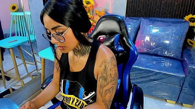 Lovely_celeste - ice on my hot boobs 🧊🔥💦🥵