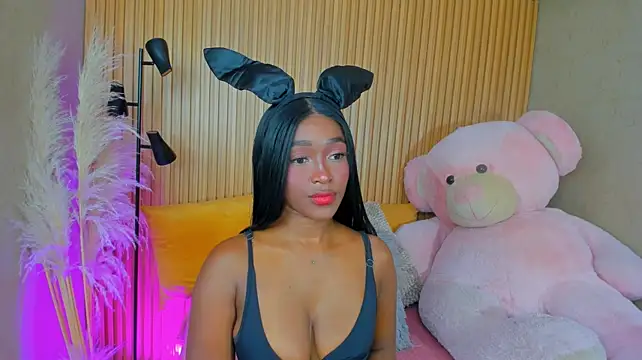 AlexiaAbbey - naked + oil in ass