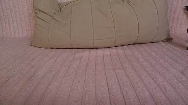 Yumikosan - strip and twerk show holes in doggy