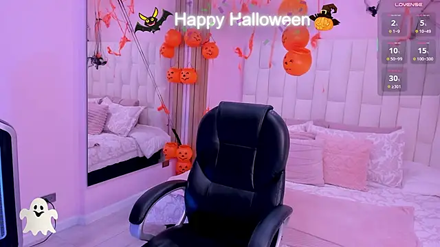 Mia_black20 - out dressed