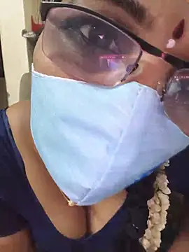 Tamilyazhini19