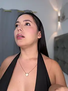 Julietasantos__ - Fill my tits with saliva and bounce 🍒😈