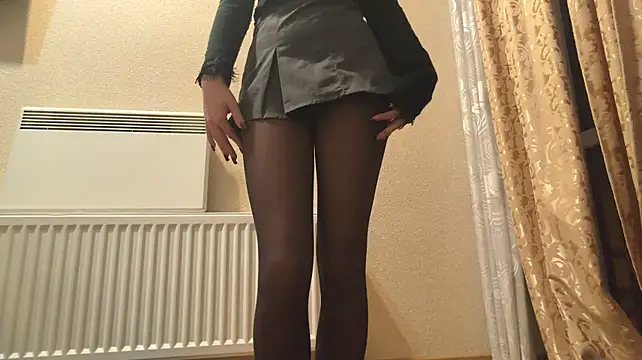 PiperSrock - take off the skirt