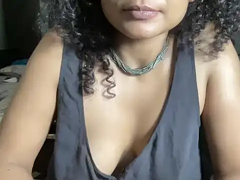 Laaylllaa - Full naked and oil on bodyy
