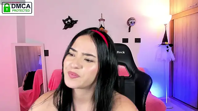 Veronica_isaza__ - the princess's mischievous side)