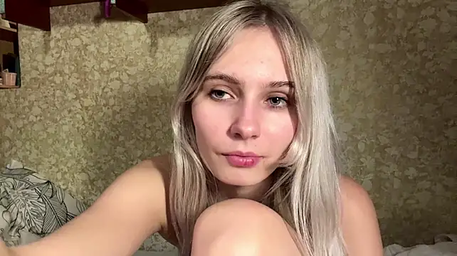 LynnMontiel - lick my fingers