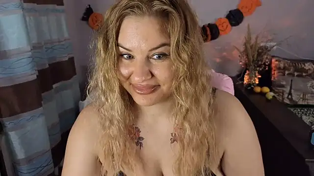 Passion-Blondy - dripping pussy