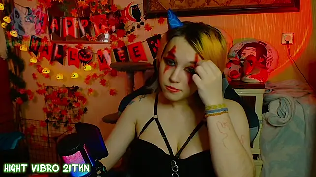 TrickyKitsune - 🍀 Spank tits x12