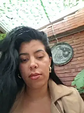 Luianna - Oil show and bouncing my tits