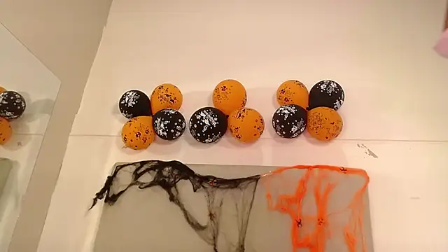 Queen_adhara - pop balloons