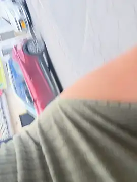 Mia_0-4 - Off bra 🔥🤤