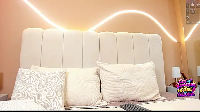 Kyami_Lyn - SPREAD PUSSY AND ASS CLOSE UP