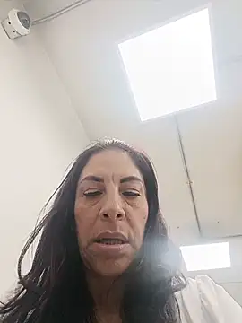_Kamy_Hot - Come over and I’ll suck your dick hard.