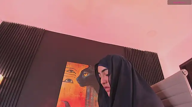 Malika_Noor - striptease and masturbation