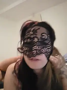 LindienneTatouee - Sextape halloween pour le dernier tiper