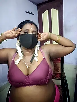 Tamil_manju - Oil on boobs